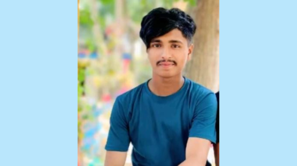 হাজীগঞ্জে ট্রাক-মোটরসাইকেল সংঘর্ষে যুবকের মৃত্যু, কিশোর গুরুতর আহত