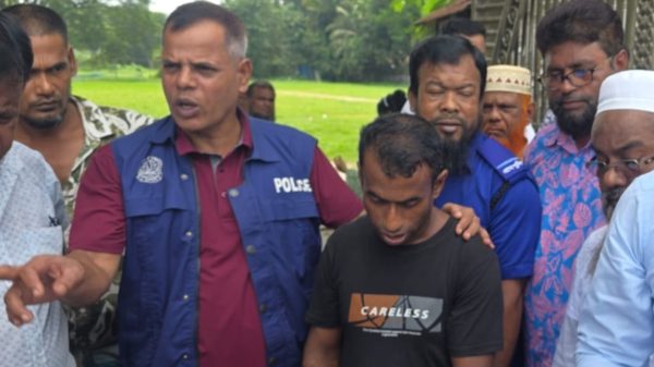 হাজীগঞ্জে স্কুলছাত্রীকে উত্ত্যক্তের দায়ে ৩৮ বছর বয়সী ব্যক্তির ৪ মাসের কারাদণ্ড