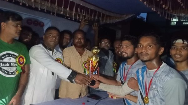 বহরিয়ায় সুমন আহমেদ সমর্থক পরিষদের আয়োজনে প্রীতি ফুটবল ম্যাচ