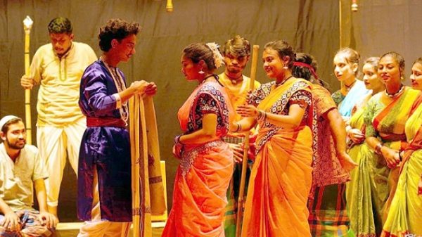 চাঁদপুর সরকারি কলেজ নাট্যমঞ্চের প্রথম প্রযোজনা ‘মহুয়া’ মঞ্চস্থ
