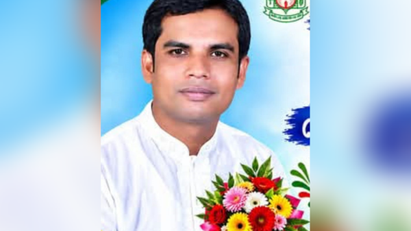 ফরিদগঞ্জ পাইলট বালিকা উচ্চ বিদ্যালয়ের এডহক কমিটির সভাপতি ইমাম হোসেন পাটওয়ারী