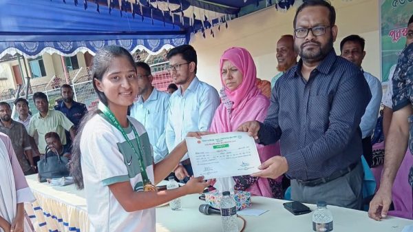 সাঁতার ও দাবায় বাবুরহাট উচ্চ বিদ্যালয় ও কলেজের সাফল্য