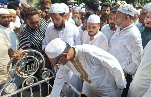 কর্মীবান্ধব নেতা কখনো হারিয়ে যান না: ইমরান হোসেনের জানাজায় এমপি মমিনুল হক