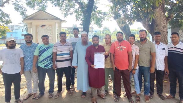 মতলব বাজার বণিক সমিতি নির্বাচনে প্রচার সম্পাদক পদে ফরম তুললেন রেদওয়ান আহমেদ জাকির