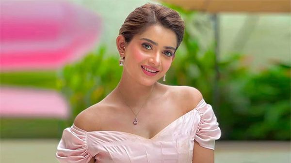 ২৮ হাজার ৮০০ টাকার শাড়ি প্রতারণার মামলায় জামিন পেলেন তানজিন তিশা
