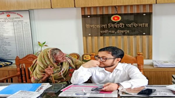 “দরজা সবার জন্য খোলা”, ফাইলের ফাঁকে অসহায় মানুষের কথাও শোনেন হাজীগঞ্জের ইউএনও