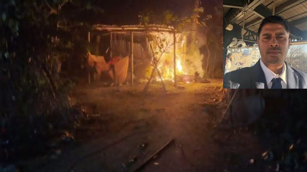 কচুয়ায় মাদকের বিরুদ্ধে সোচ্চার প্রবাসীর বাড়িতে আগুন, দোষীদের গ্রেপ্তারের দাবি