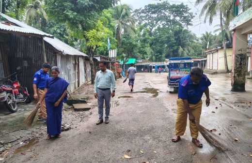 প্রধানমন্ত্রীর পরিচ্ছন্নতা কর্মসূচির অংশ হিসেবে গুপ্টি পশ্চিমে অভিযান