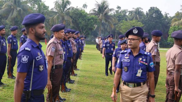 জেলা পুলিশের মাস্টার প্যারেড অনুষ্ঠিত