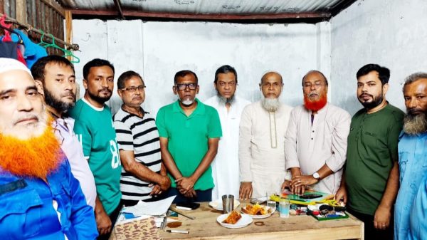 রাতের পাহারায় গতি আনতে মাঠে পৌর কমিউনিটি পুলিশিং নেতৃবৃন্দ