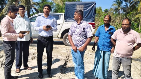 কৃষিজমি ভরাটে শাহরাস্তিতে এক লাখ টাকা জরিমানা