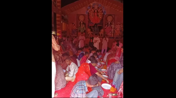 মতলবে আবেগঘন পরিবেশে ‘জীবন্ত মাতৃপূজা’